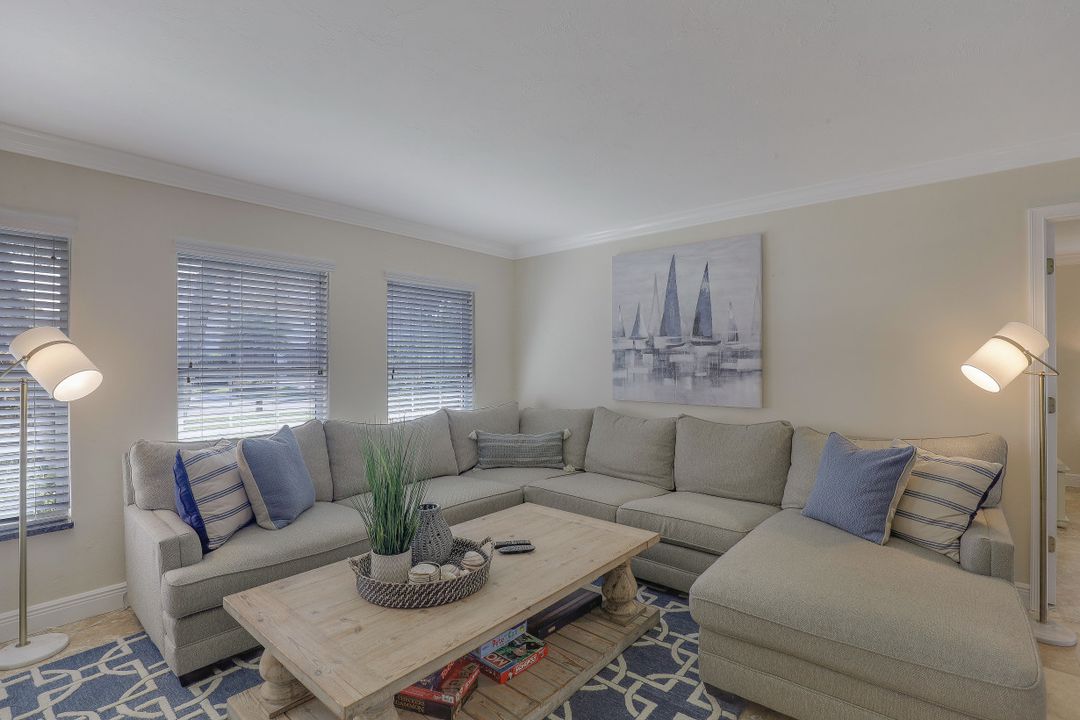 401 Willet Ave, Naples, FL 34108