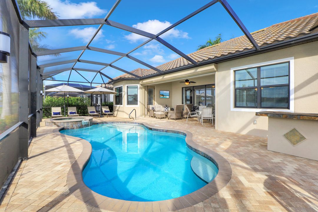 10066 Biscayne Bay Ln, Naples, FL 34120