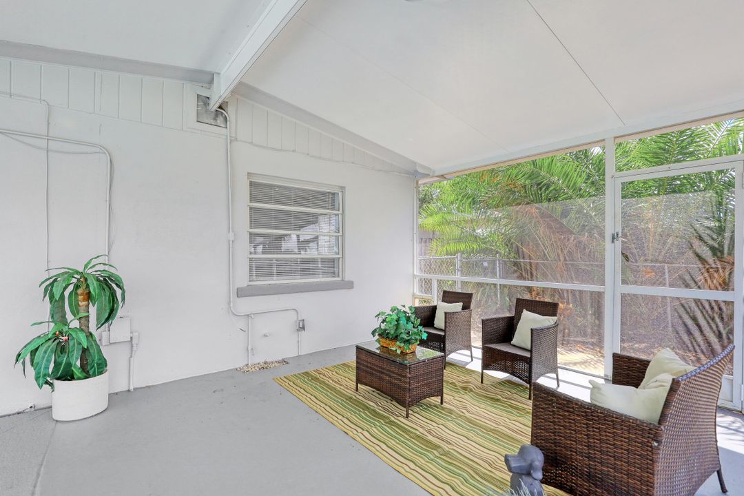 1637 Winkler Ave, Fort Myers, FL 33901