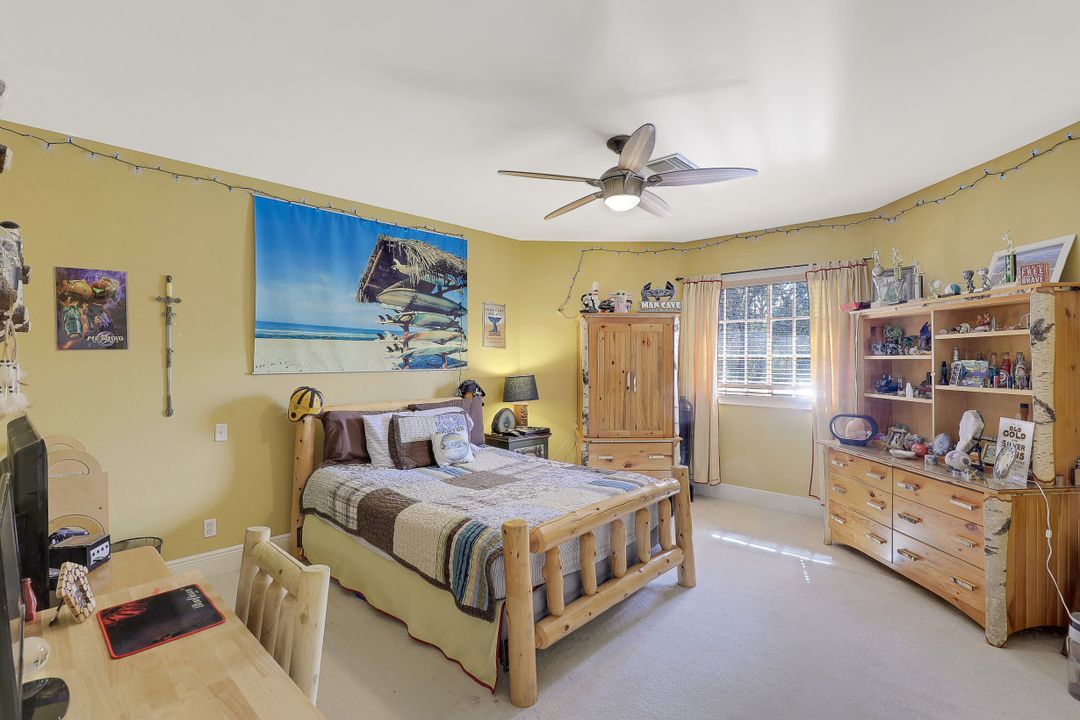 5760 Golden Oaks Ln, Naples, FL 34119