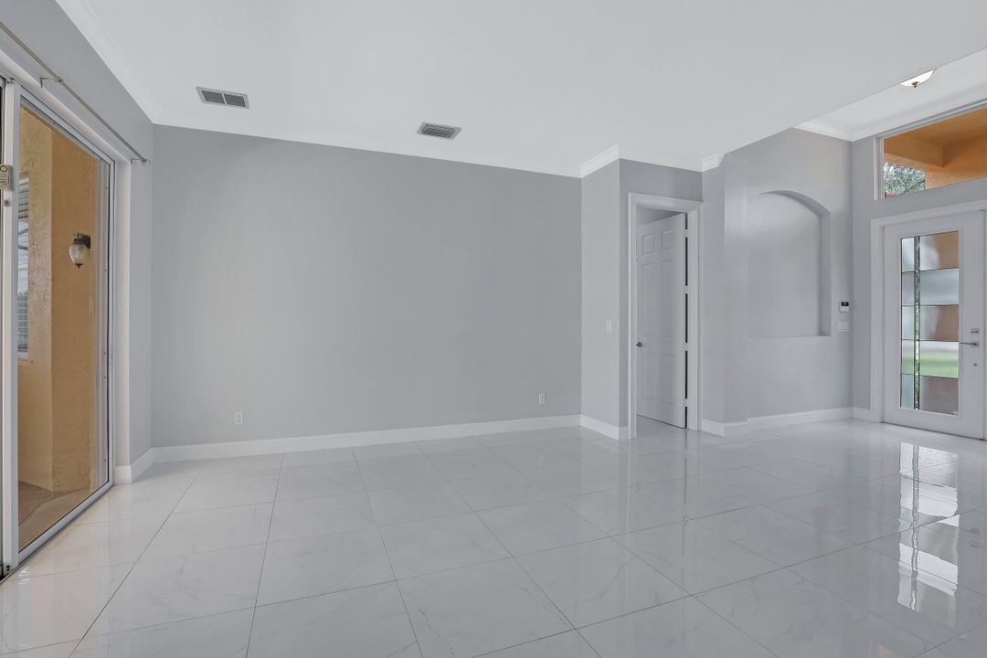 4560 22nd St NE, Naples, FL 34120