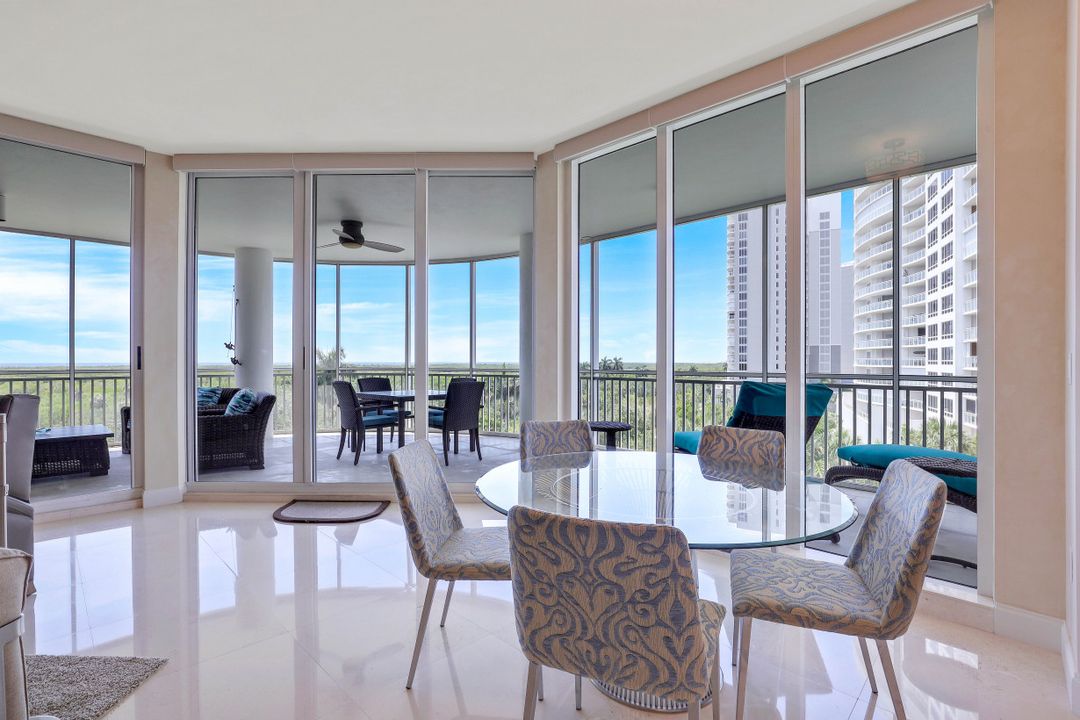 13675 Vanderbilt Dr #610, Naples, FL 34110