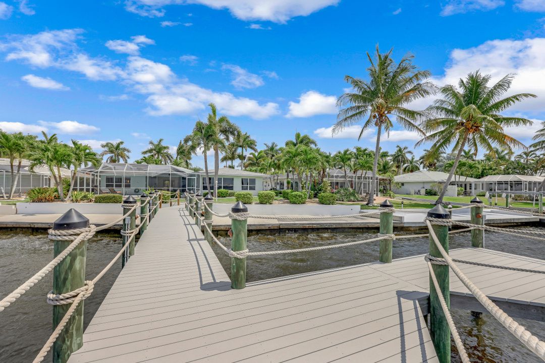 642 Coral Dr, Cape Coral, FL 33904