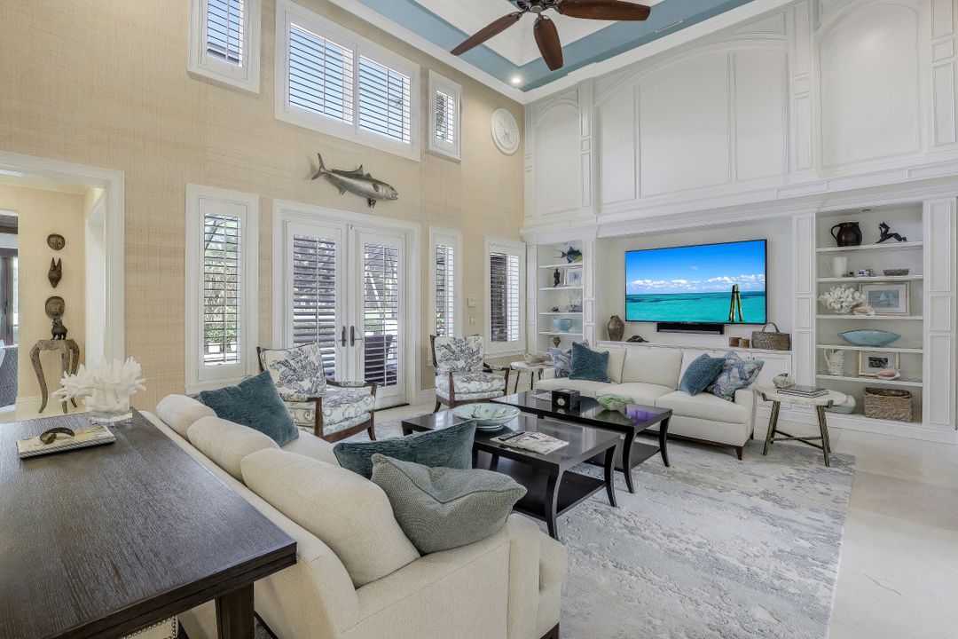 2895 Tiburon Blvd E, Naples, FL 34109