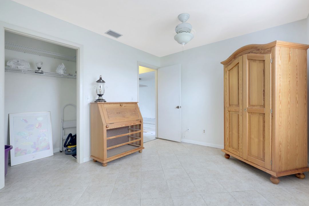 1062 Pine Isle Ln  #1062, Naples, FL 34112