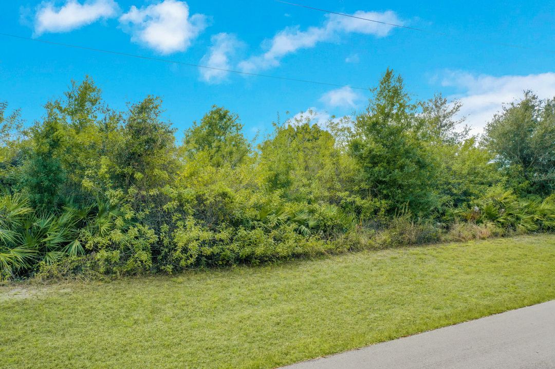 2505 17th St SW, Lehigh Acres, FL 33976