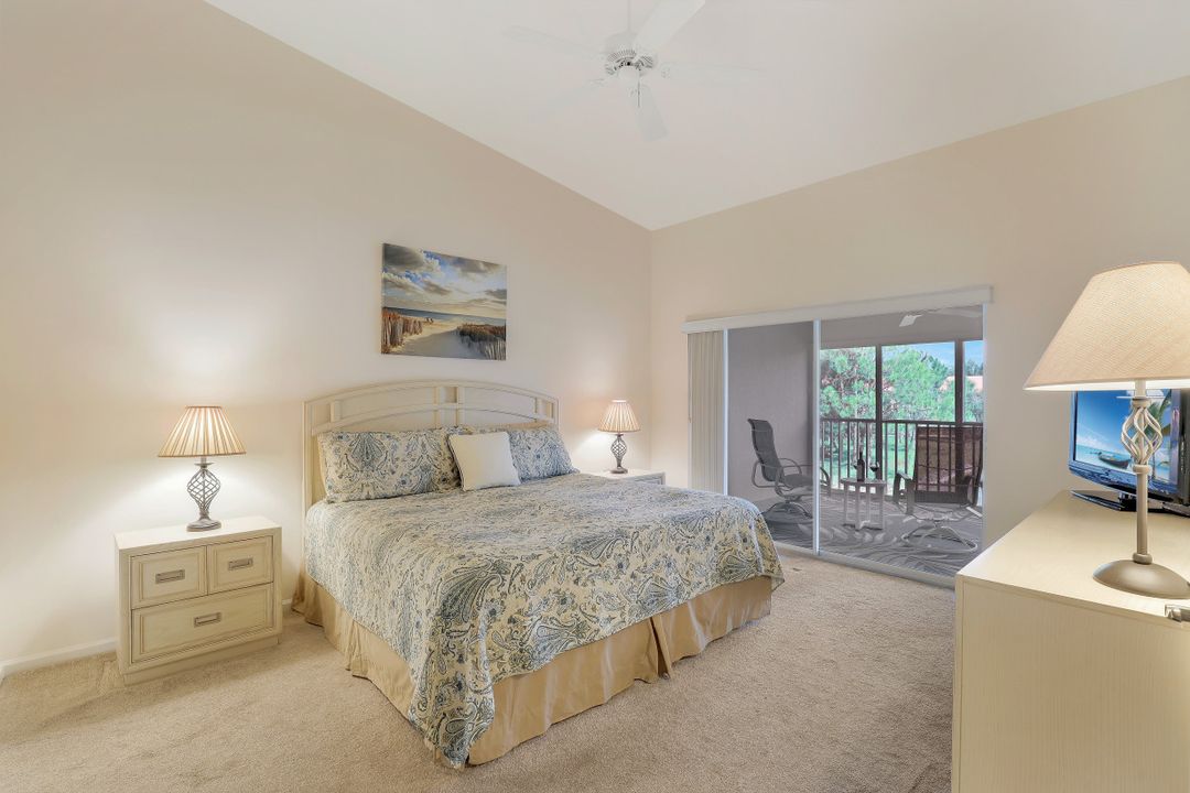 6830 Beach Resort Dr #4, Naples, FL 34114