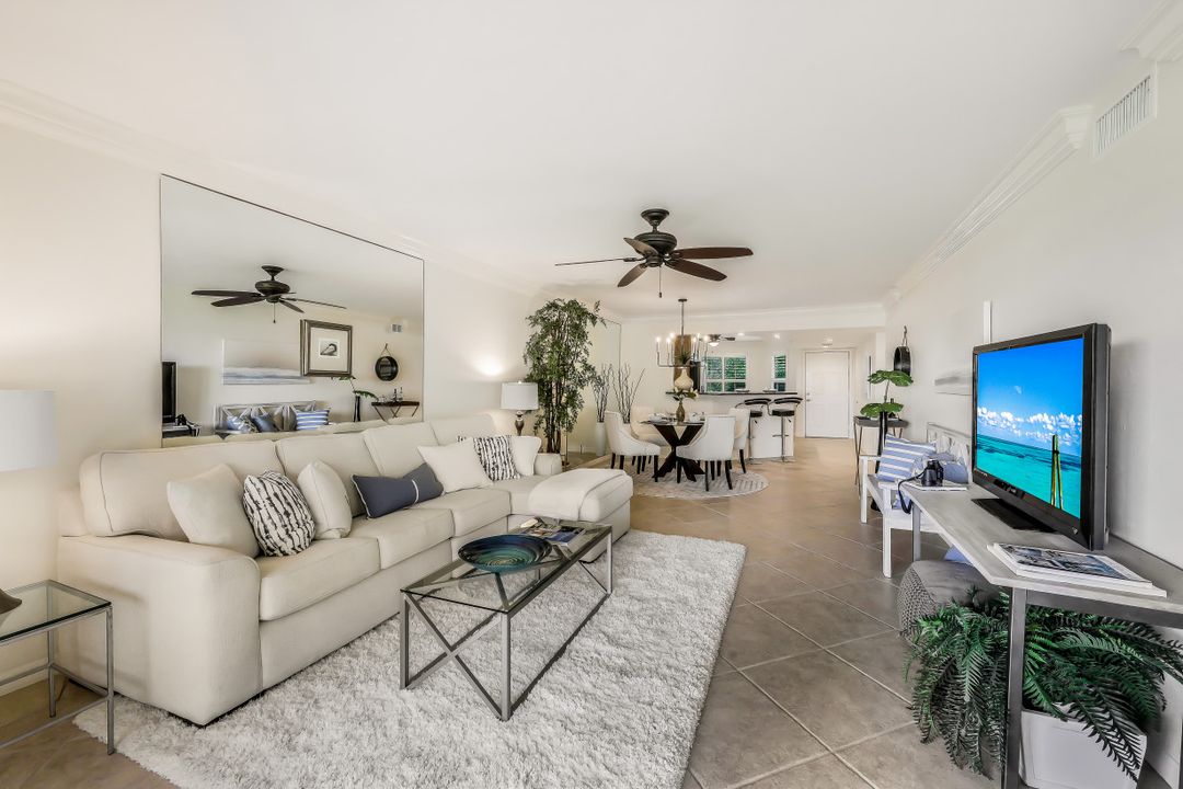 320 Horse Creek Dr #203, Naples, FL 34110