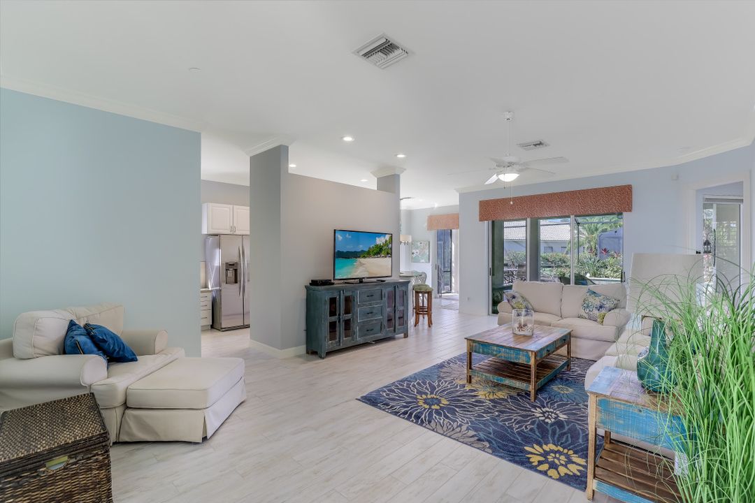 24761 Goldcrest Dr, Bonita Springs, FL 34134