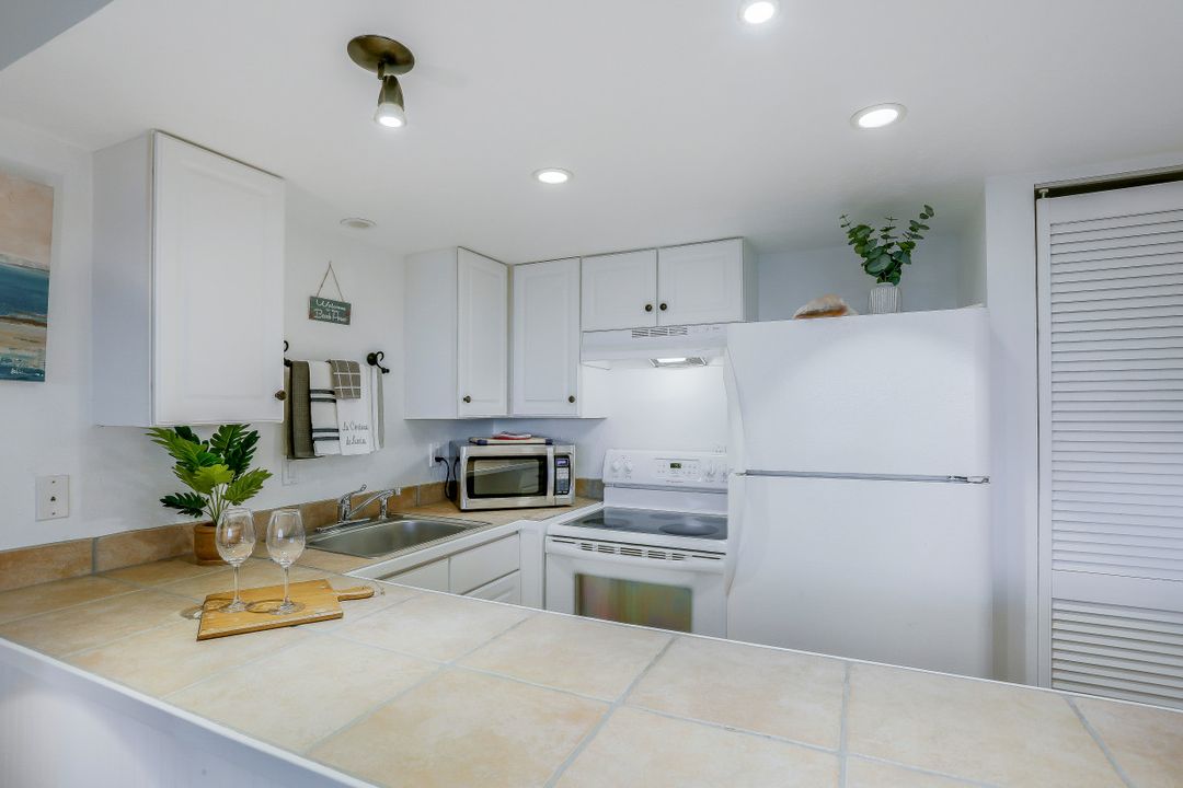 15300 Captiva Dr, Captiva, FL 33924