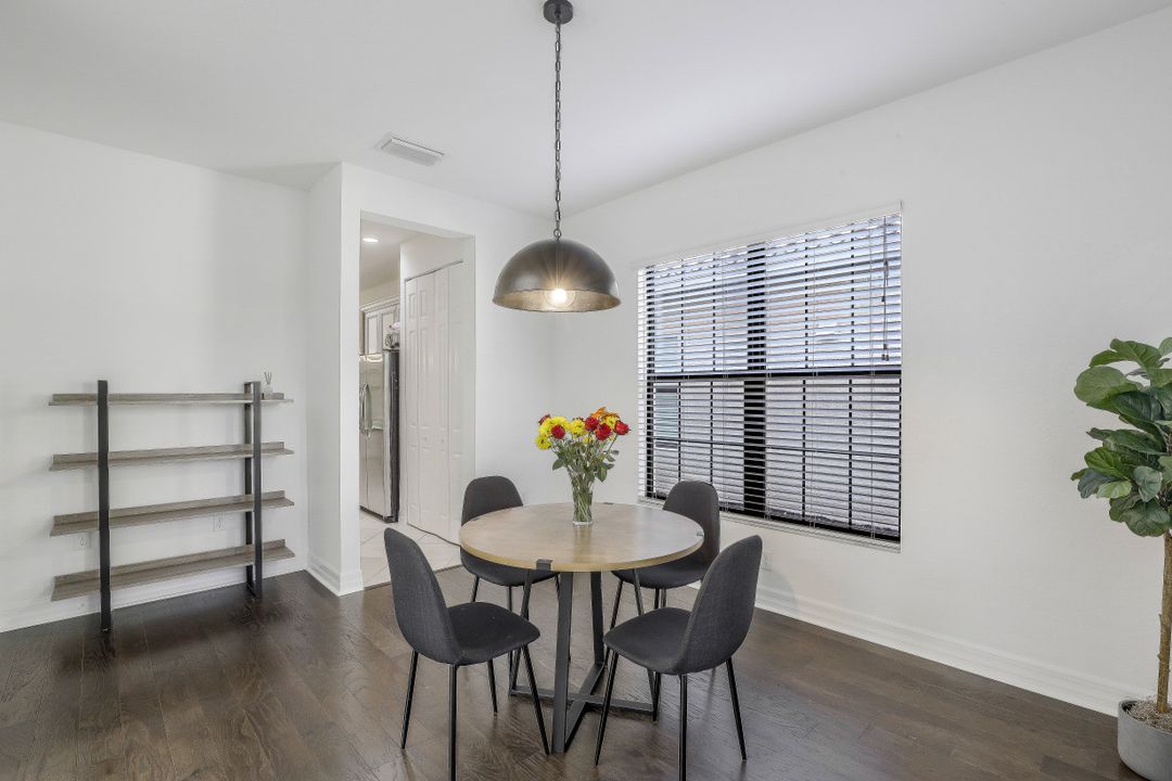 3183 Pacific Dr, Naples, FL 34119