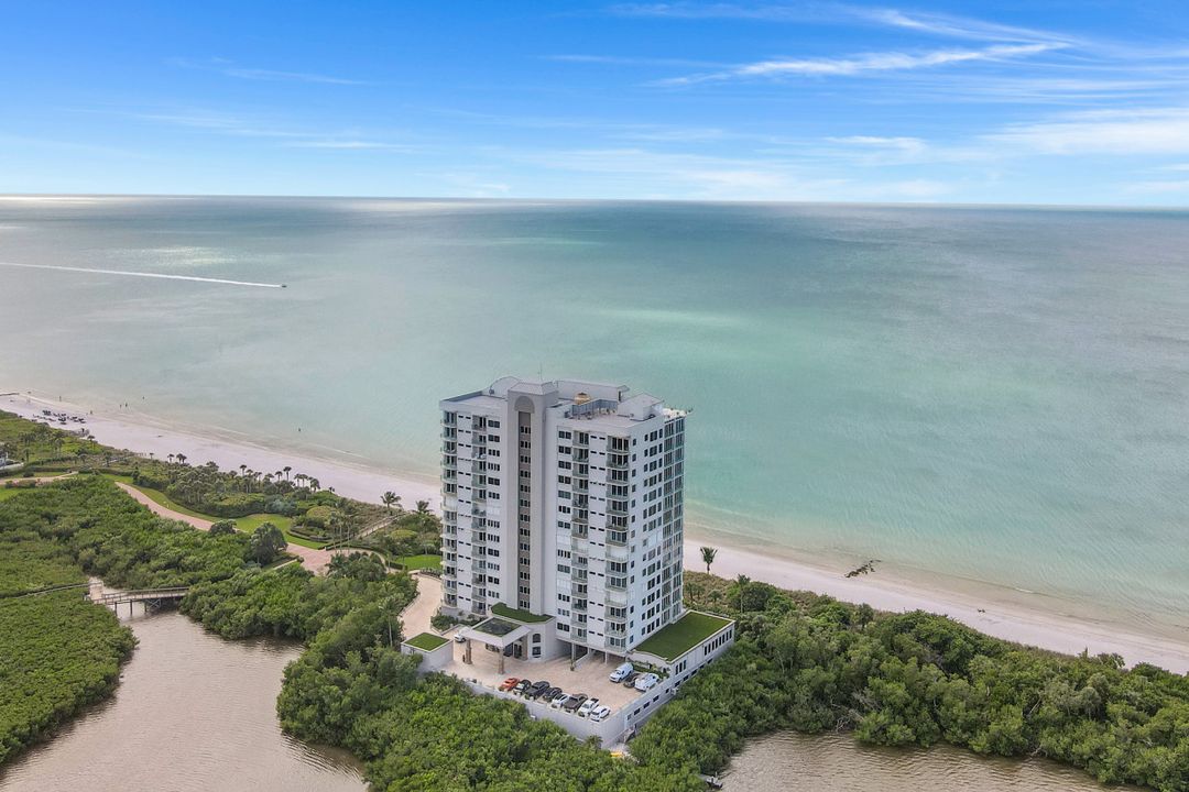 10 Seagate Dr #6S, Naples, FL 34103