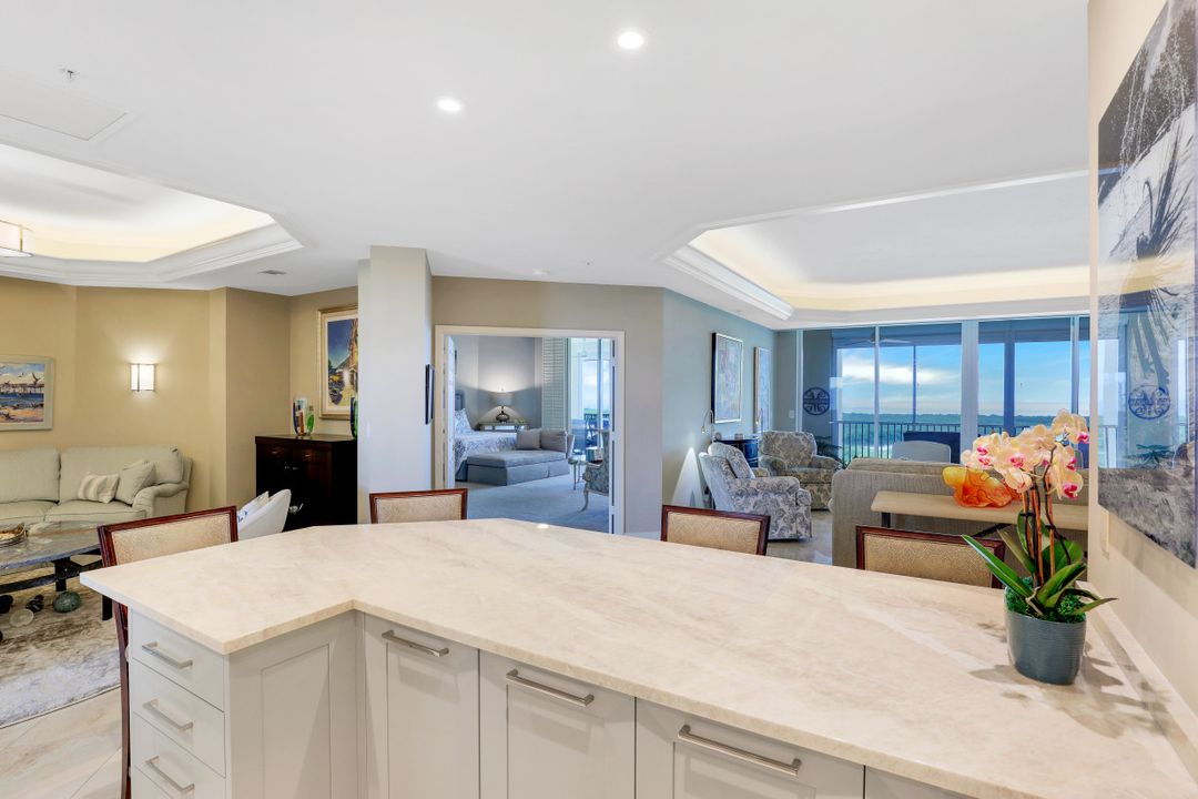 435 Dockside Dr #PH-02, Naples, FL 34110