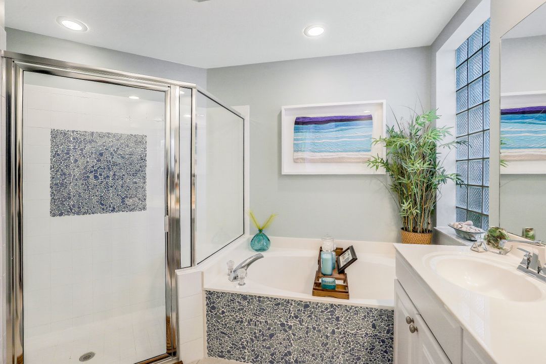 8591 Peppertree Way, Naples, FL 34114