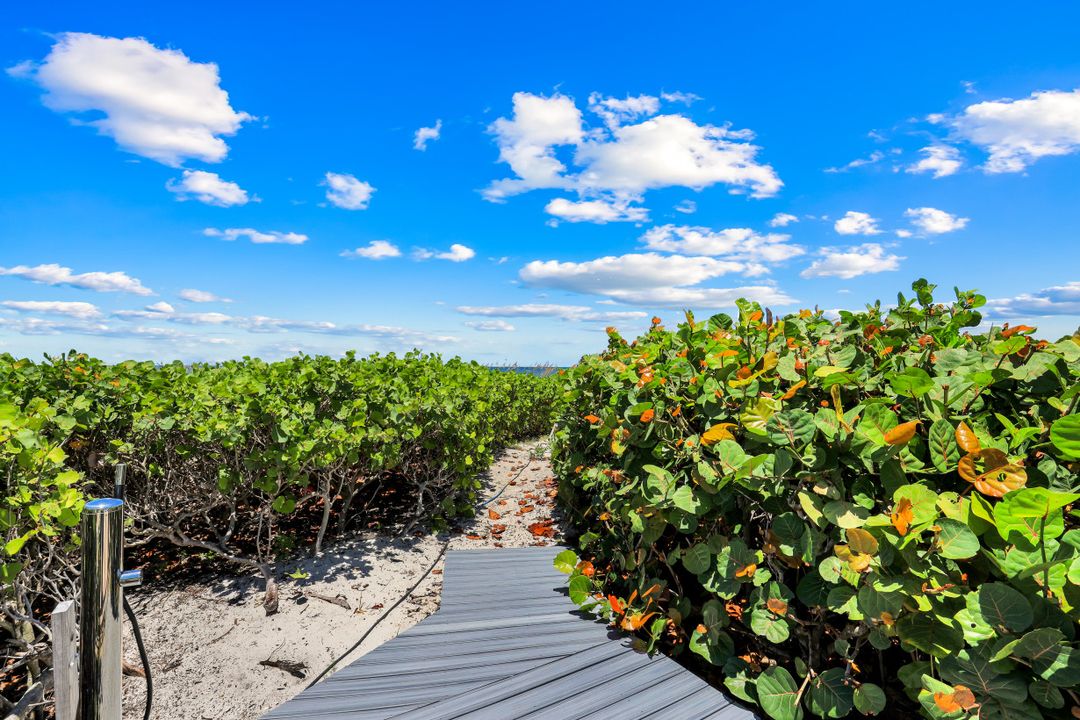 2701 Gulf Shore Blvd N, Villa #3, Naples, FL 34103