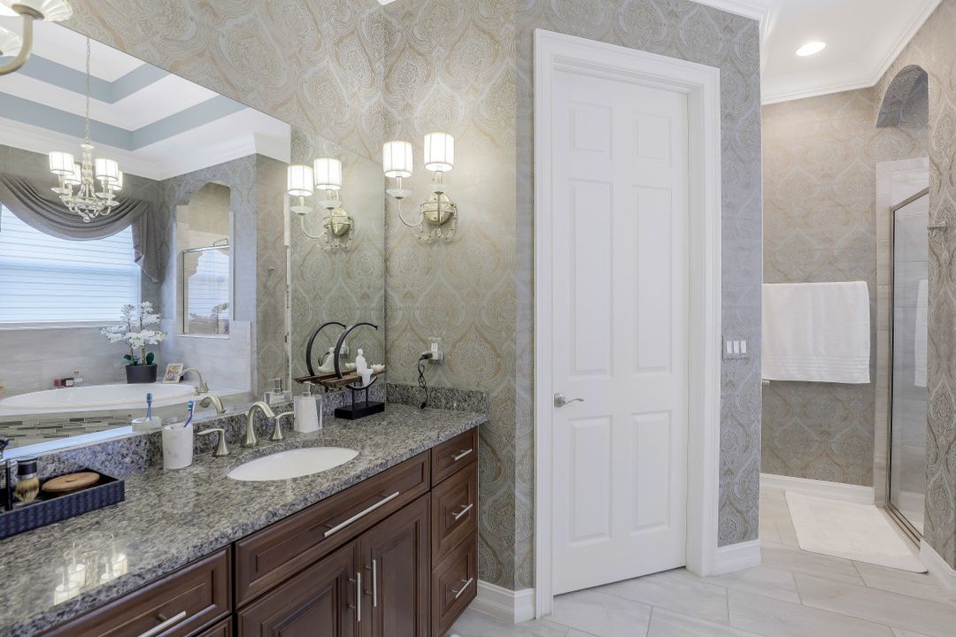 1600 Mockingbird Dr, Naples, FL 34120