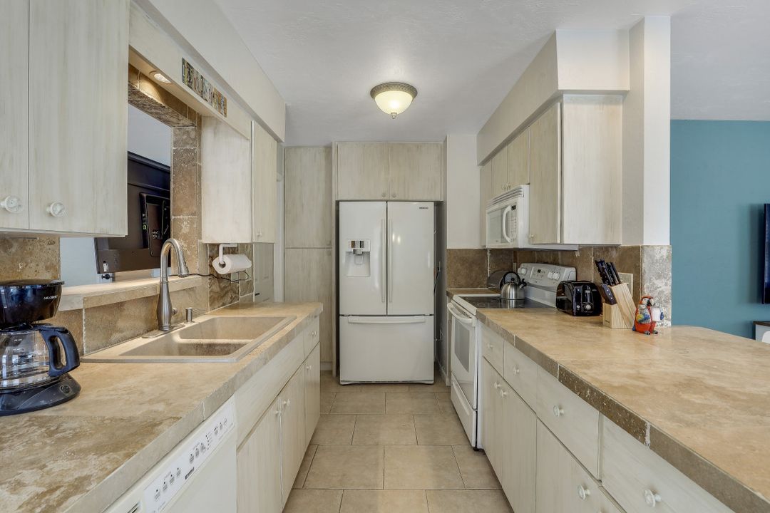 217 Miramar St, Fort Myers Beach, FL 33931