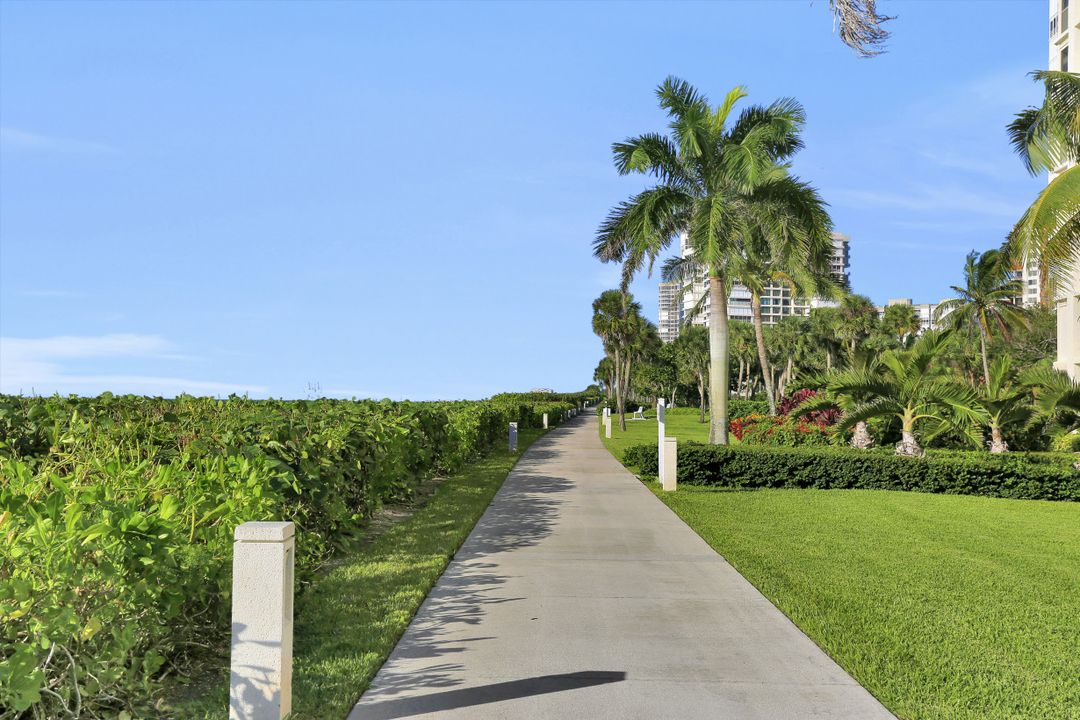 4051 Gulf Shore Blvd N #1101, Naples, FL 34103