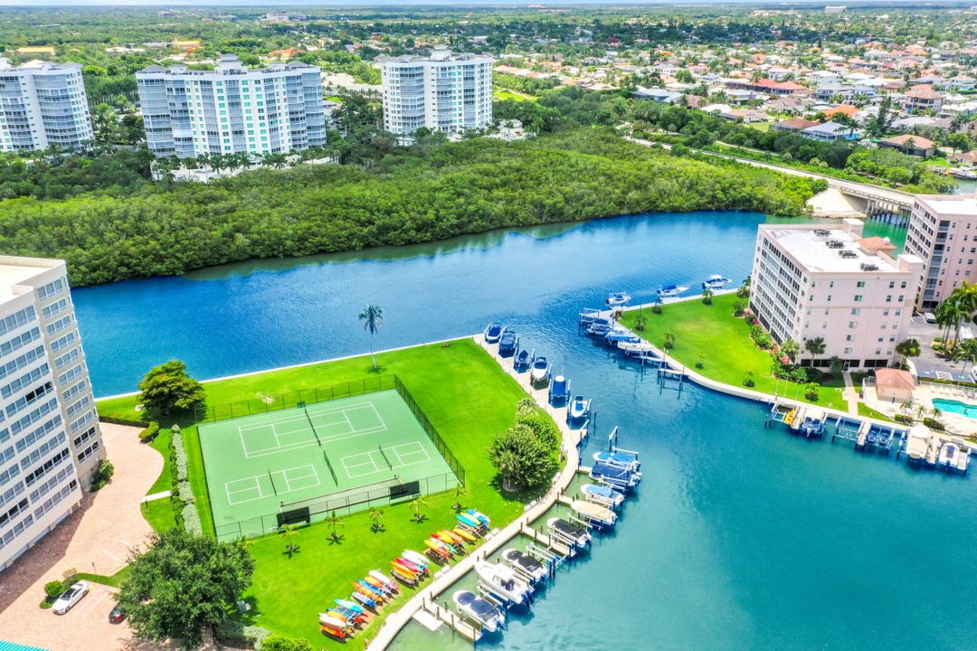 5 Bluebill Ave #210, Naples, FL 34108