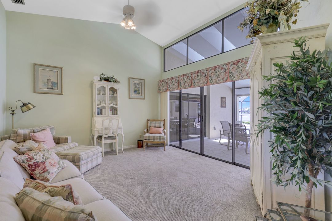 625 SW 49th Ln, Cape Coral, FL 33914