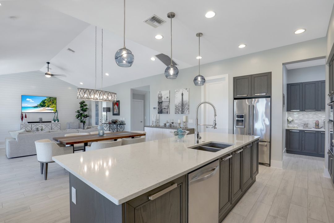 14844 Dockside Ln, Naples, FL 34114