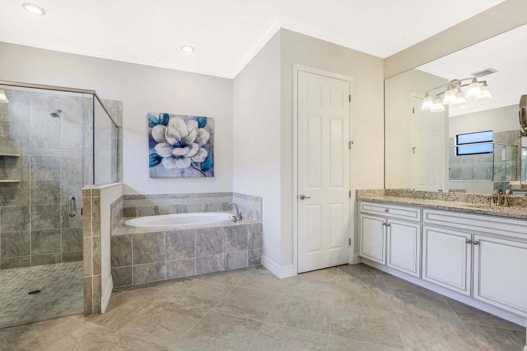 2134 Antigua Ln, Naples, FL 34120