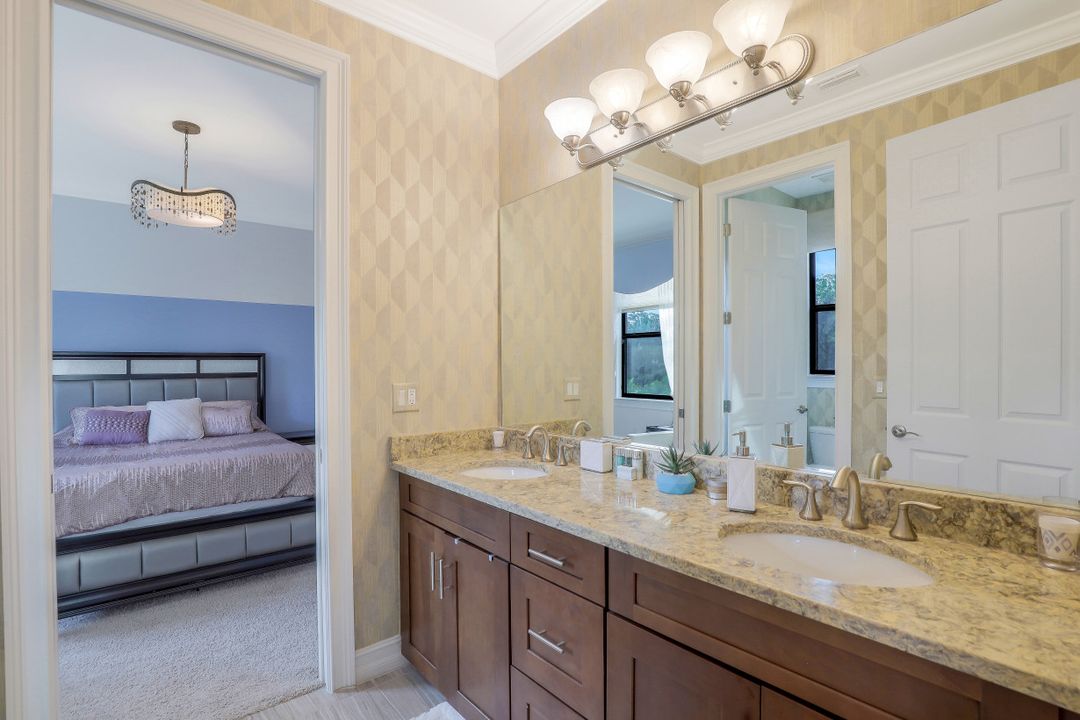 1600 Mockingbird Dr, Naples, FL 34120