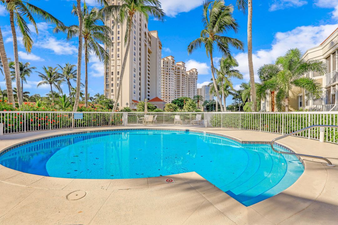 6549 Marissa Loop #21, Naples, FL 34108