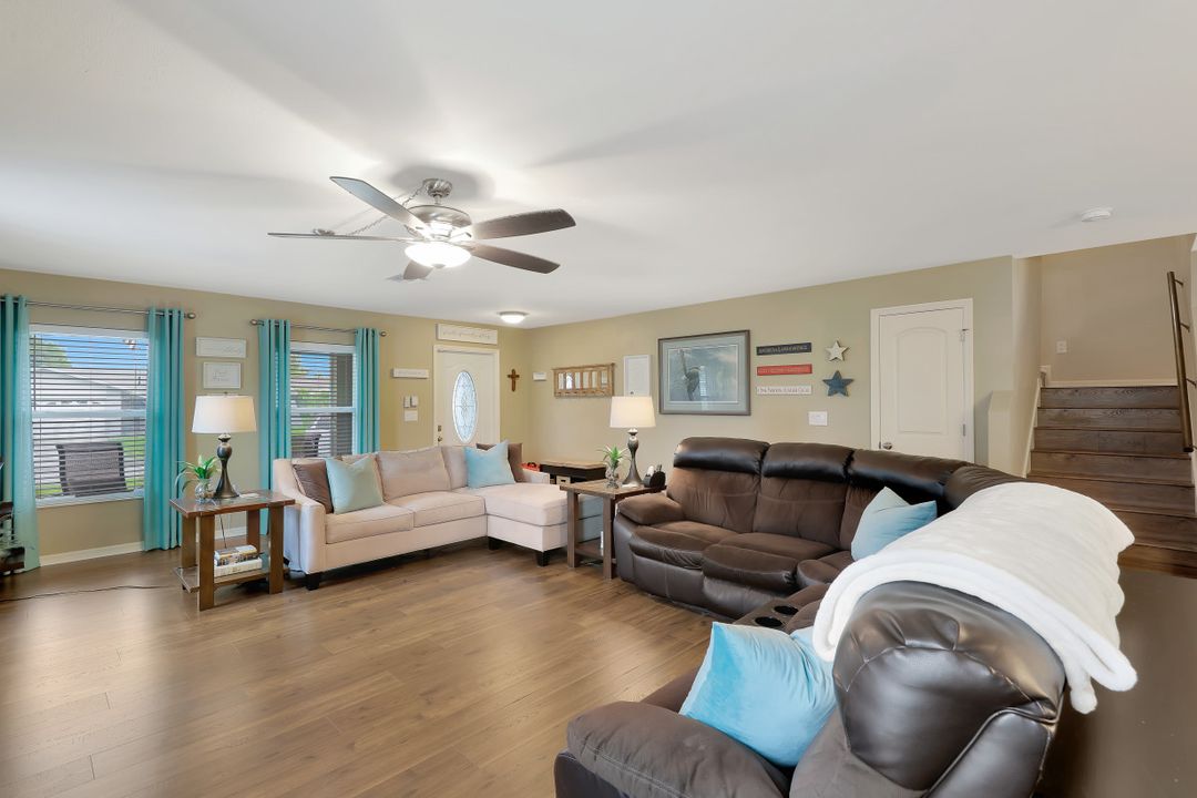 3006 SW 1st Pl, Cape Coral, FL 33914