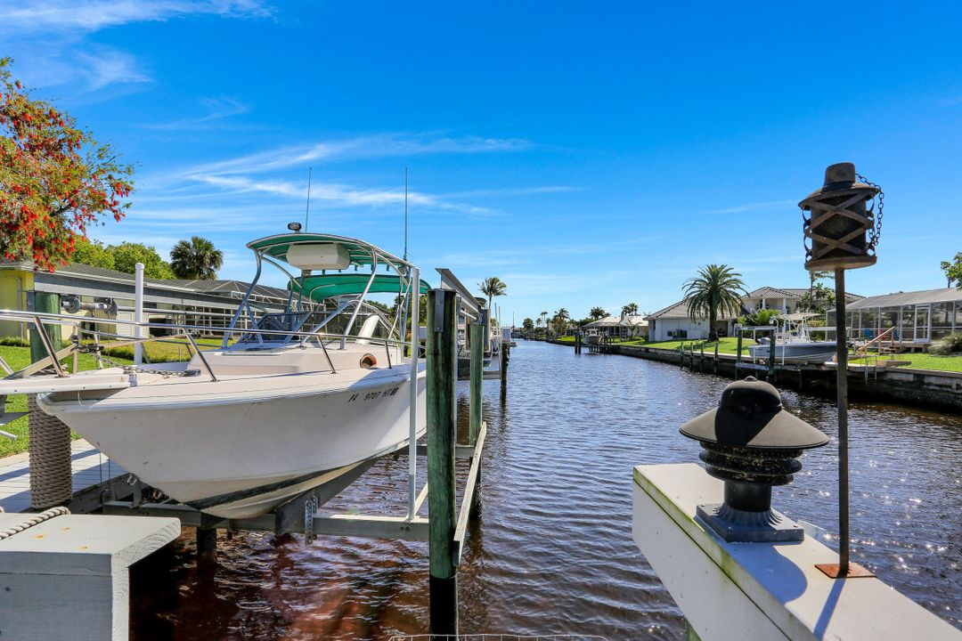 2108 Everest Pkwy, Cape Coral, FL 33904