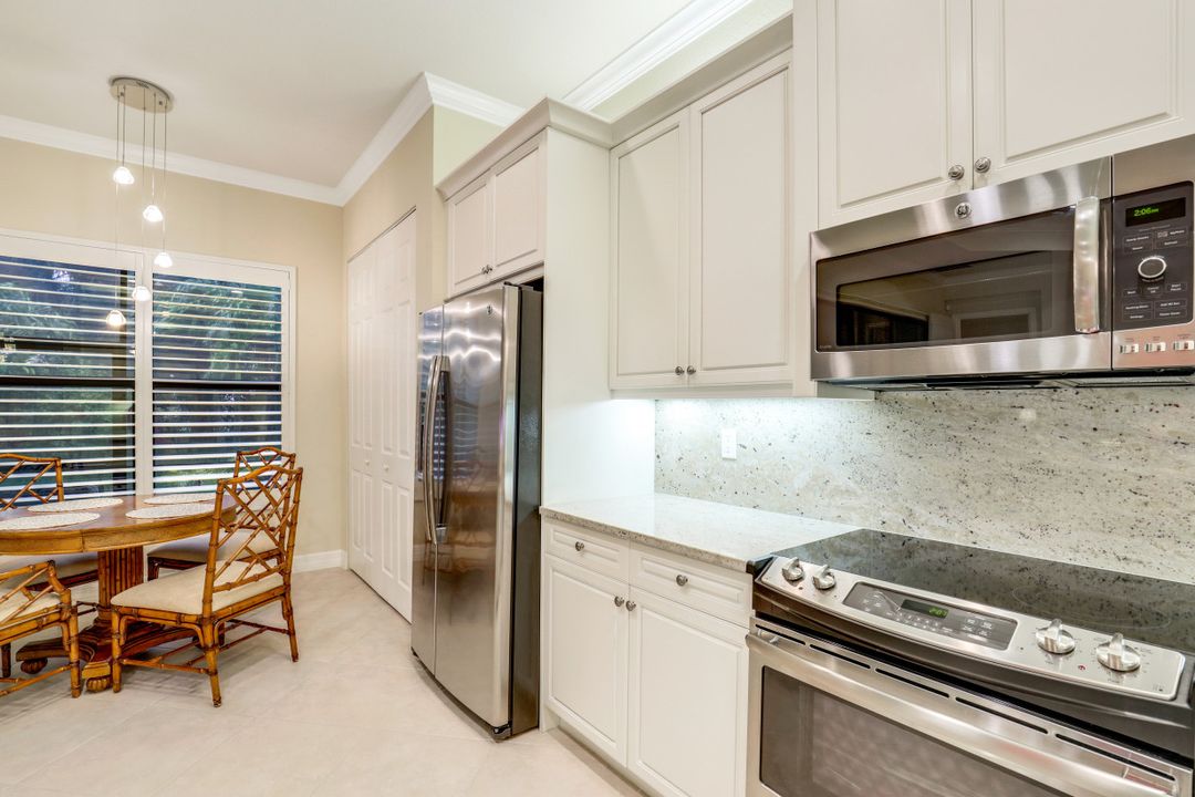 3050 Hudson Ter, Naples, FL 34119