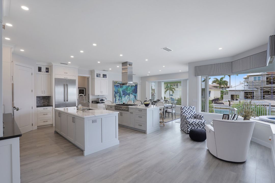 470 Maunder Ct, Marco Island, FL 34145