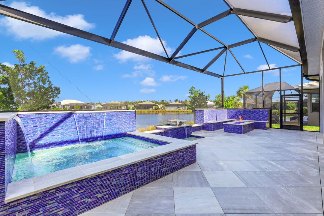 8961 Mustique Ln, Naples, FL 34114