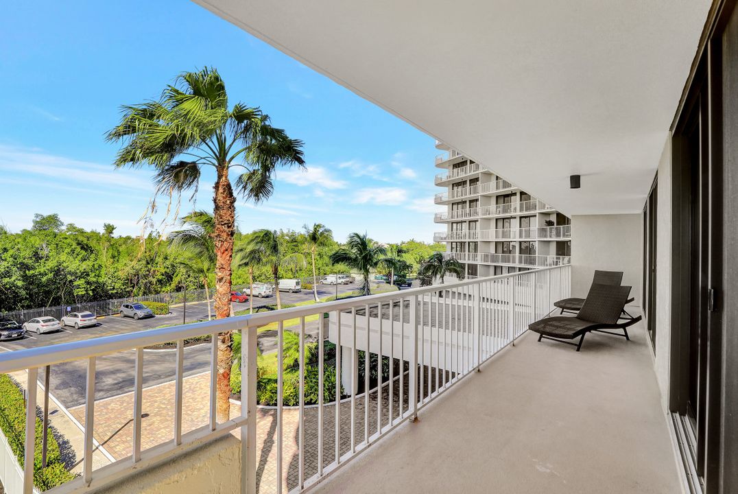 440 Seaview Ct #312, Marco Island, FL 34145