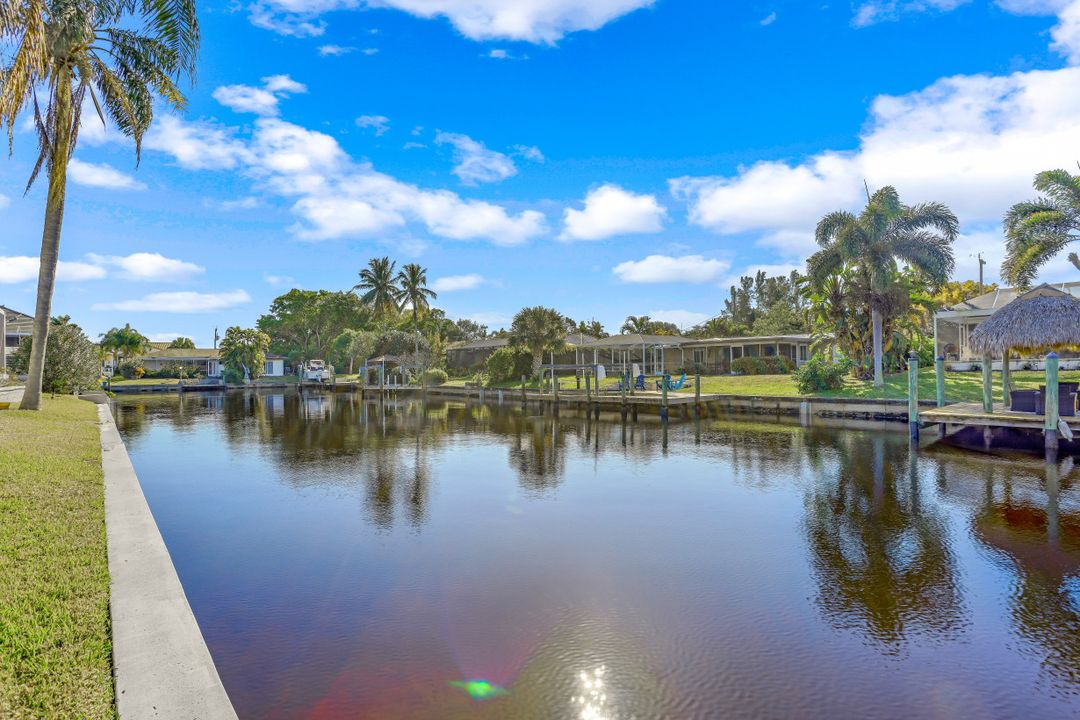 1144 Lincoln Ct, Cape Coral, FL 33904