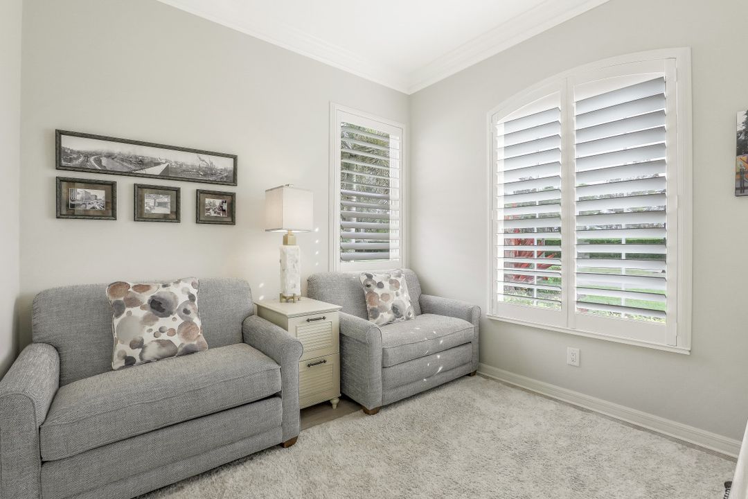 10801 Longshore Way E, Naples, FL 34119