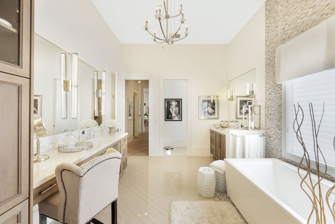 26171 Woodlyn Dr, Bonita Springs, FL 34134