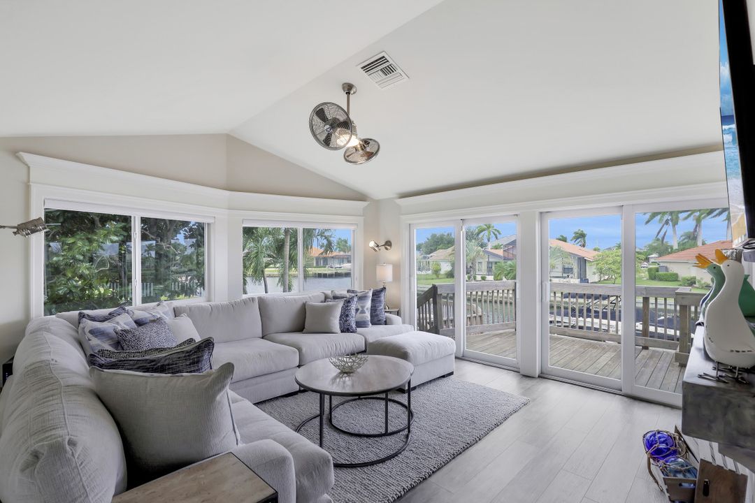 1672 Villa Ct, Marco Island, FL 34145