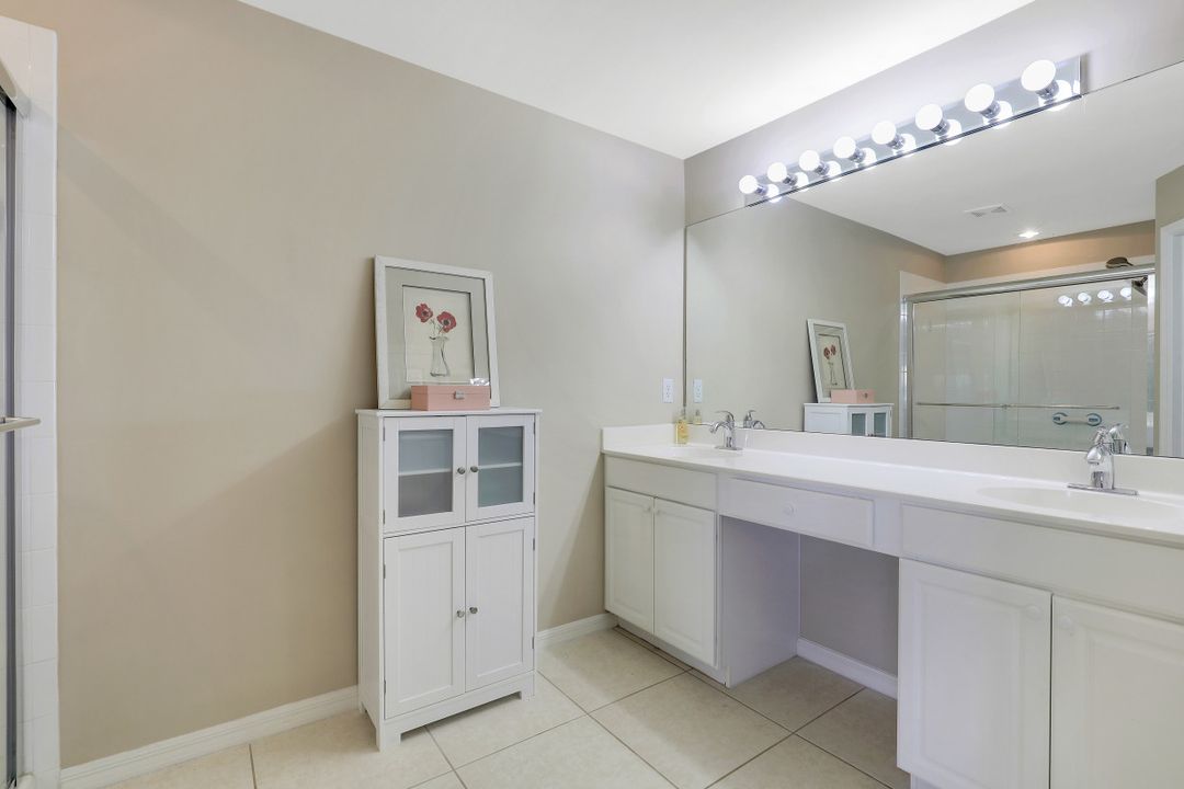 8381 Village Edge Cir  #4, Fort Myers, FL 33919