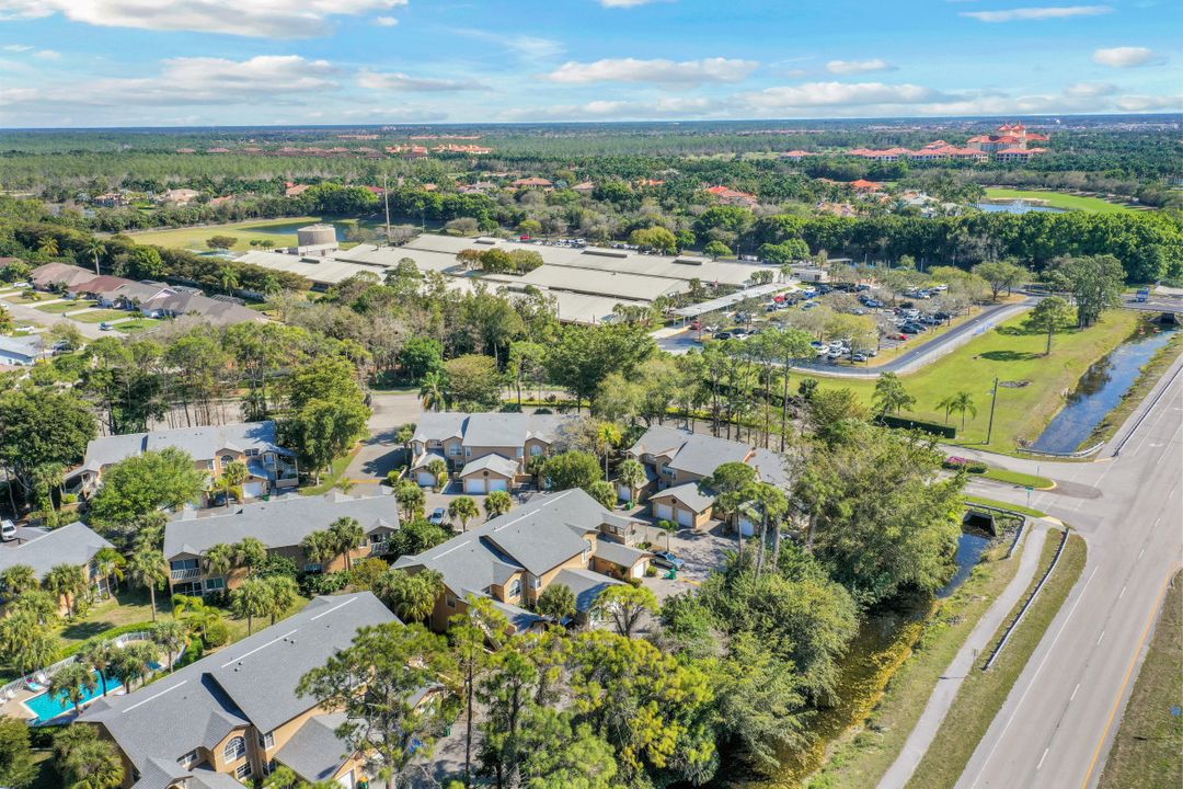 9589 Crescent Garden Dr #101, Naples, FL 34109