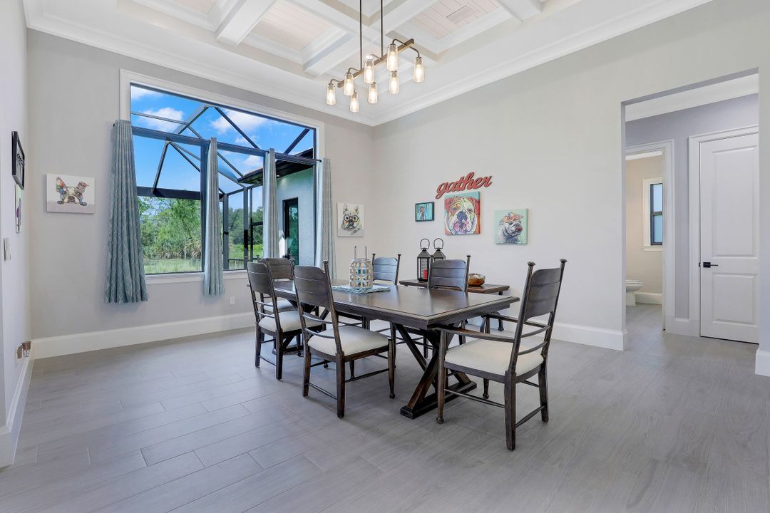 631 25th St SW, Naples, FL 34117