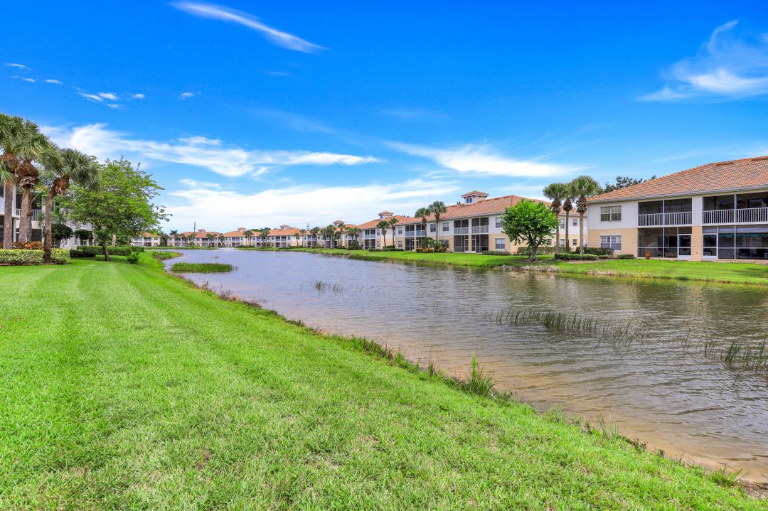3065 Driftwood Way #4202, Naples, FL 34109