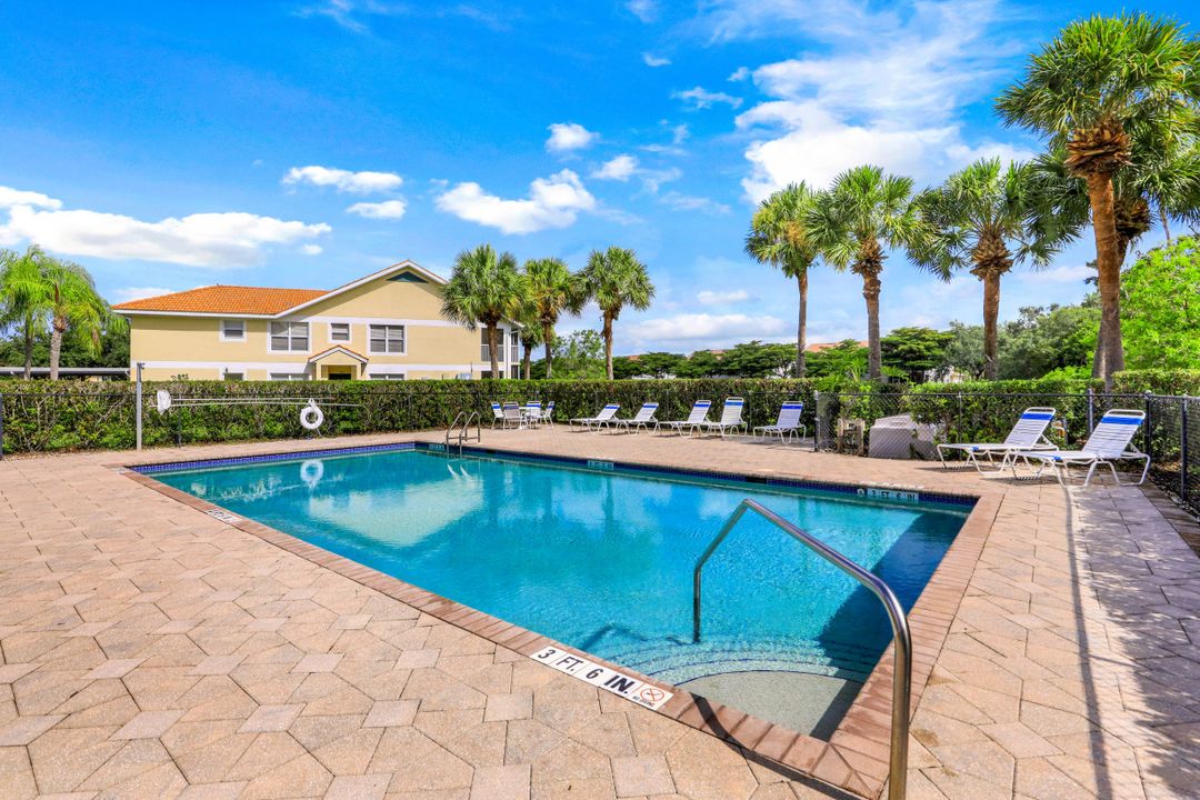 5410 Worthington Ln #204, Naples, FL 34110