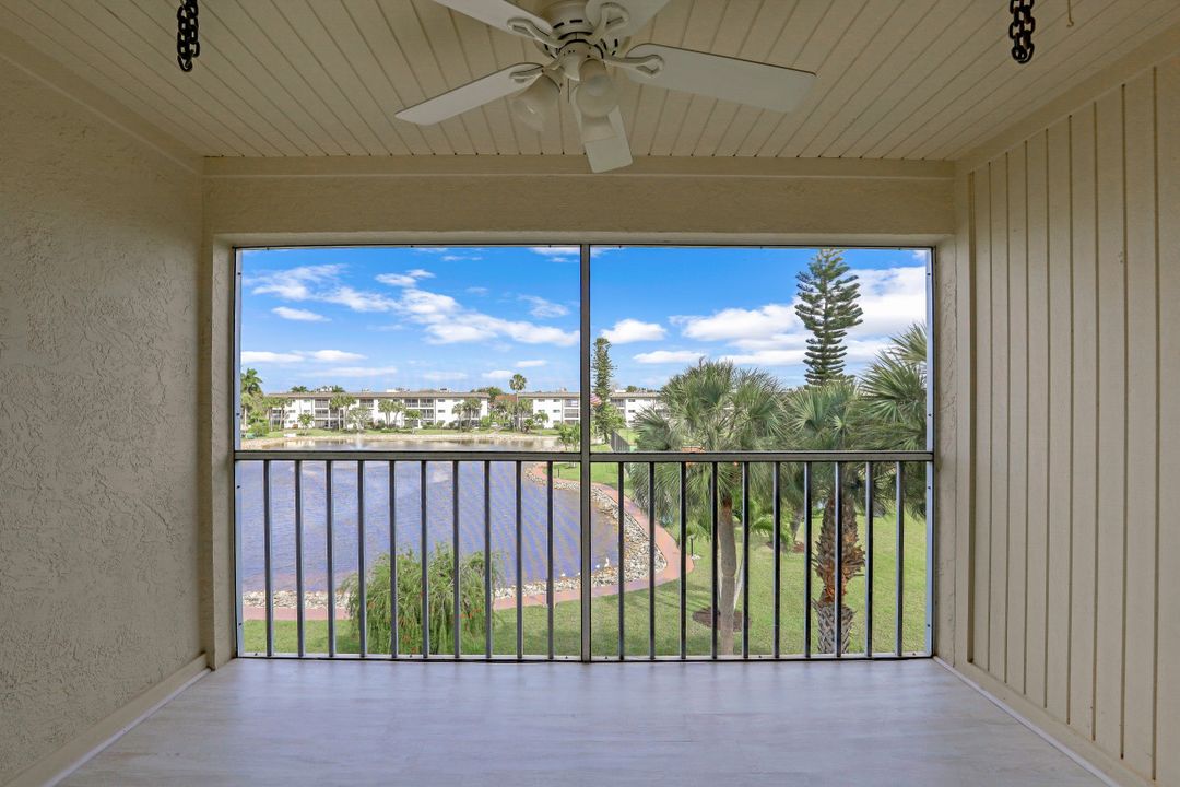 1004 Manatee Rd, Naples, FL 34114