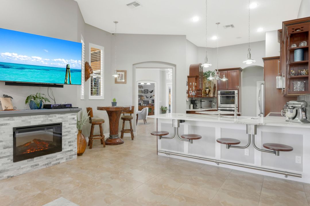 720 SW 13th St, Cape Coral, FL 33991