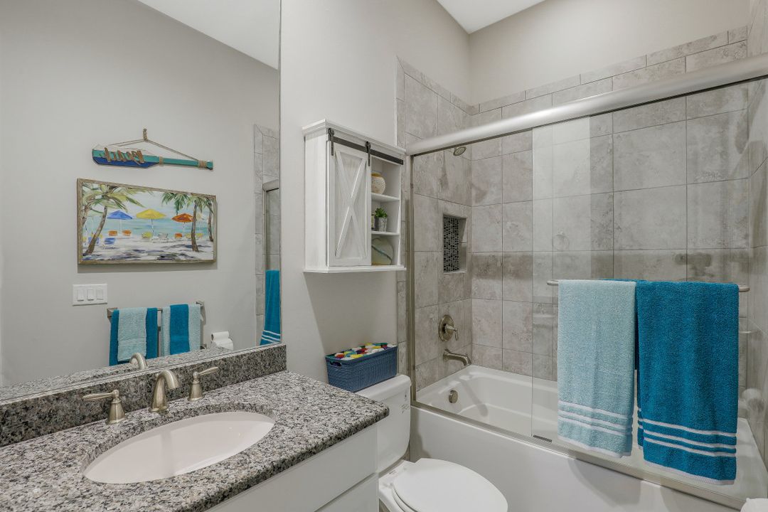 9392 Rapallo St, Naples, FL 34119