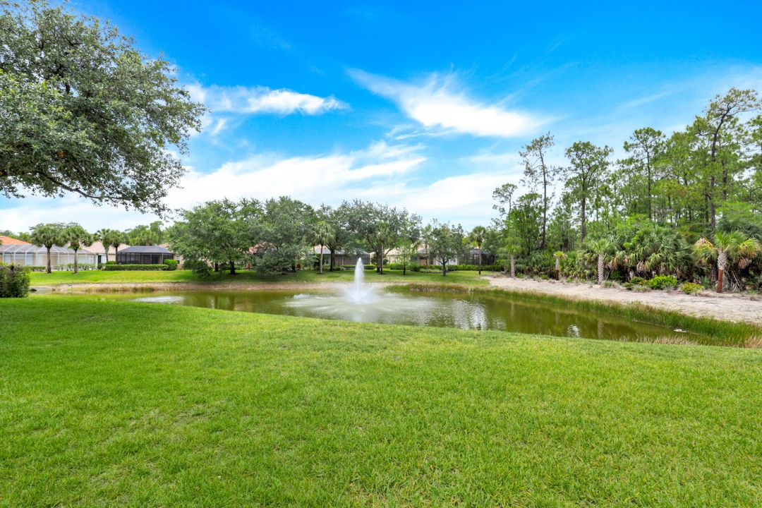 6082 Highwood Park Ct, Naples, FL 34110