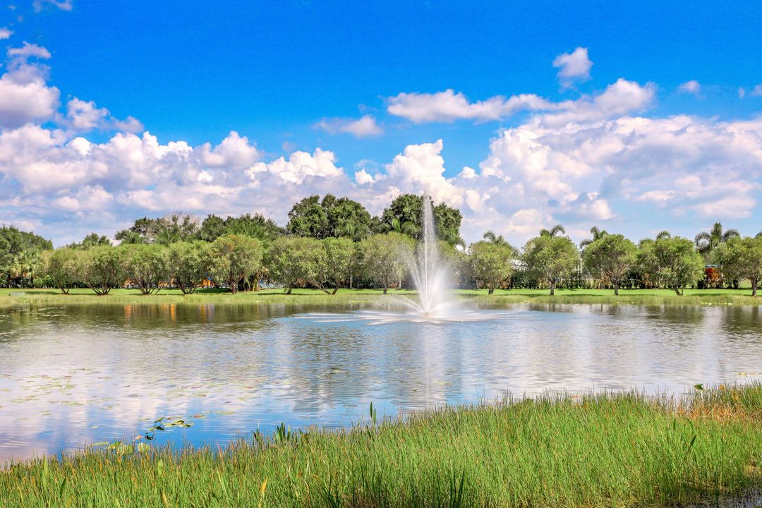 6400 Aragon Way #102, Fort Myers, FL 33966