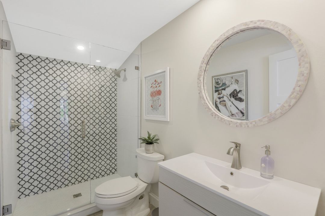 818 Perrine Ct, Marco Island, FL 34145