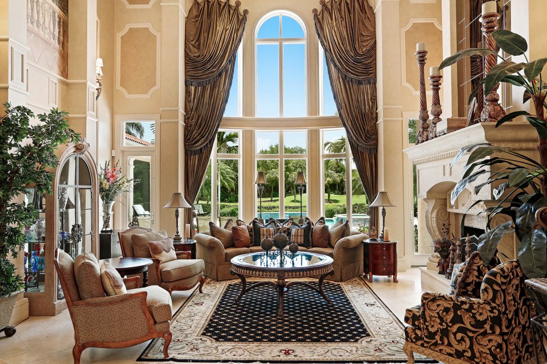 9779 Bent Grass Bend, Naples, FL 34108